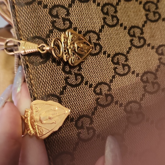 Gucci GG Canvas Tan and Brown Monogram Bag - Picture 6 of 14